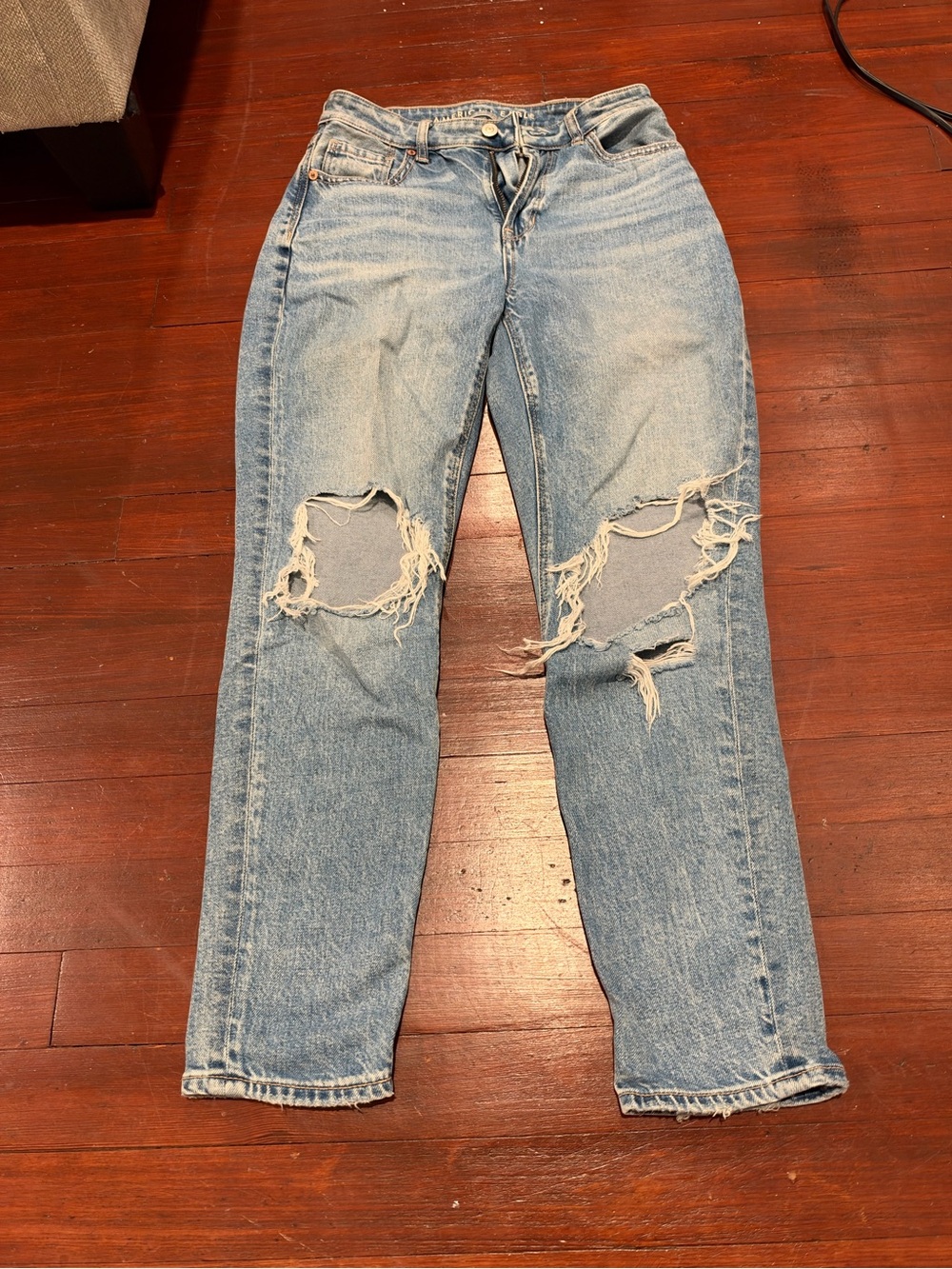 American Eagle high rise Mom jeans size 0 short